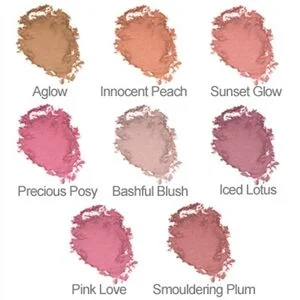 Révélez un éclat naturel avec Clinique Blushing Blush Aglow 3