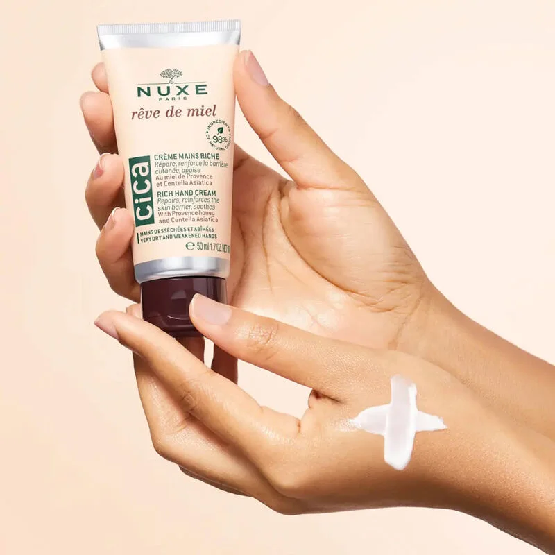 Adoucissez vos mains sèches avec Nuxe Rêve de Miel Cica 3