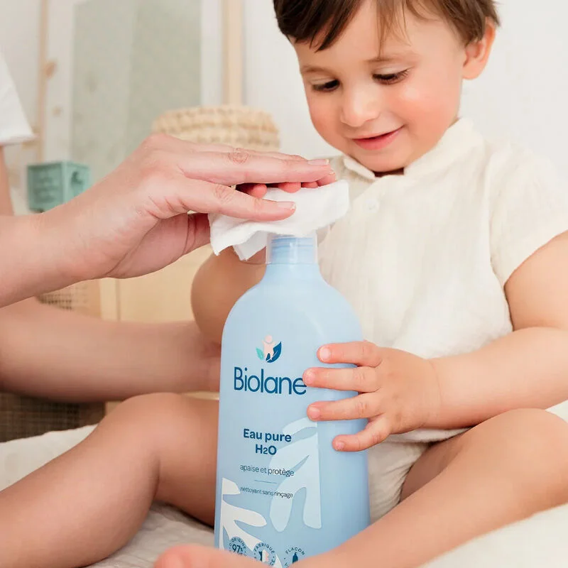Obtenez une Peau Nette et Apaisée avec l'Eau Pure Biolane 3