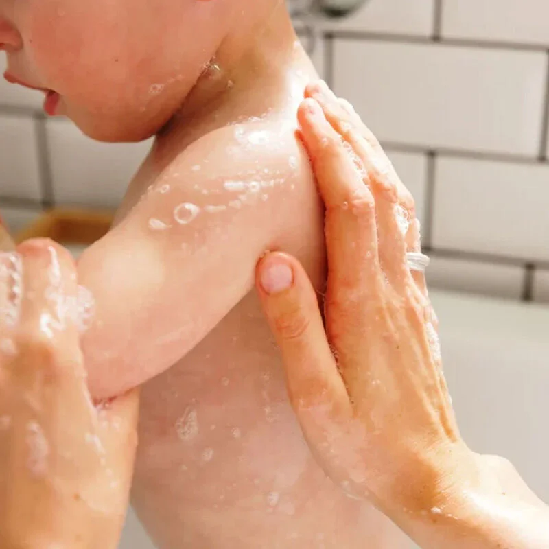 Offrez Douceur et Confort : Shampoing Biolane Nouveau-né 750 4