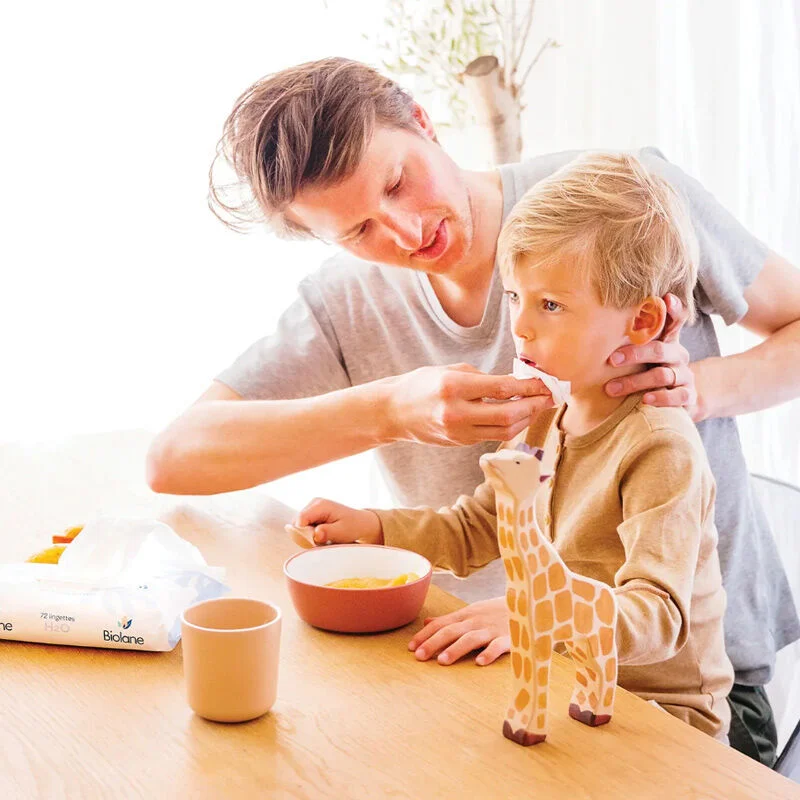 Nettoyez et protégez la peau sensible de bébé avec Biolane H 3