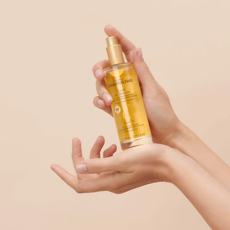 Révélez une peau et des cheveux éclatants avec l'Huile Embry 2