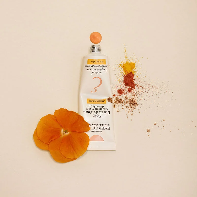 Obtenez un teint éclatant et repulpé avec Embryolisse 4