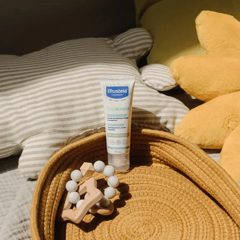 Apaisez & Protégez la Peau Sèche avec Mustela Stelatopia Crè 4