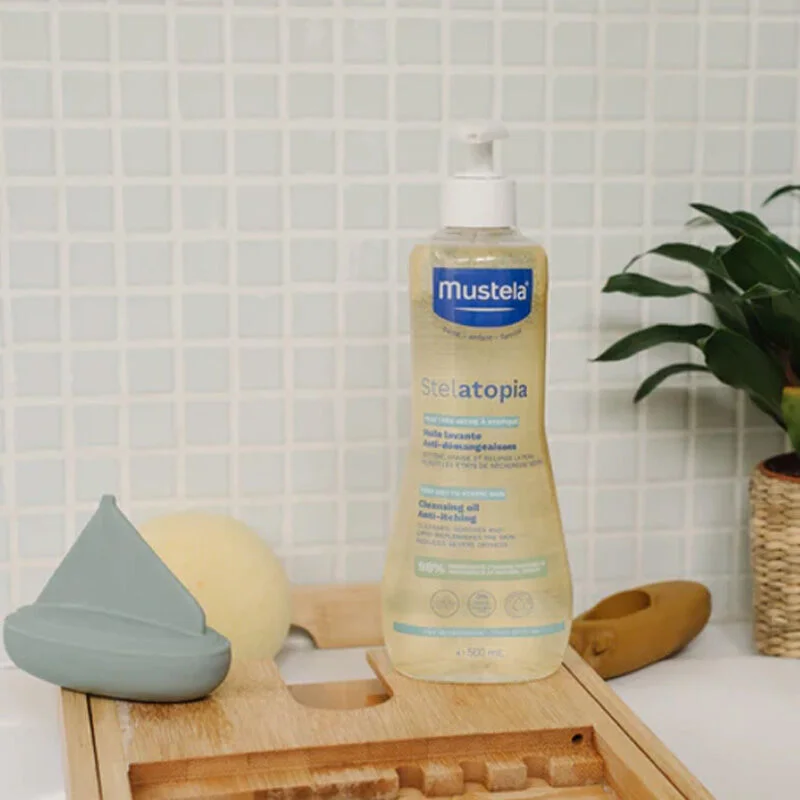 Hydratez et apaisez les peaux très sèches avec Mustela Stela 4