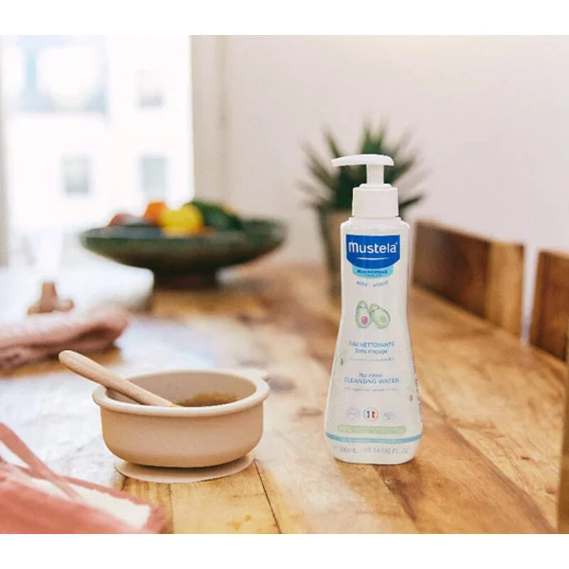 Nettoyez Doucement, Apaisez la Peau de Bébé 4