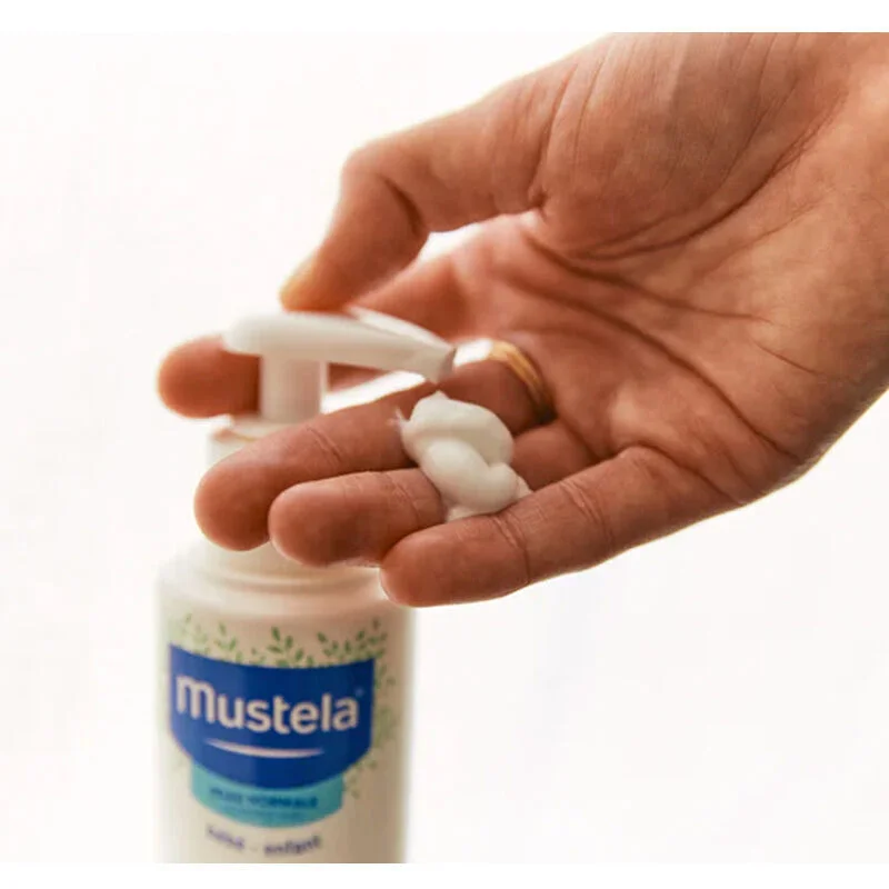 Obtenez une peau douce et hydratée avec Mustela Hydra Bébé 4