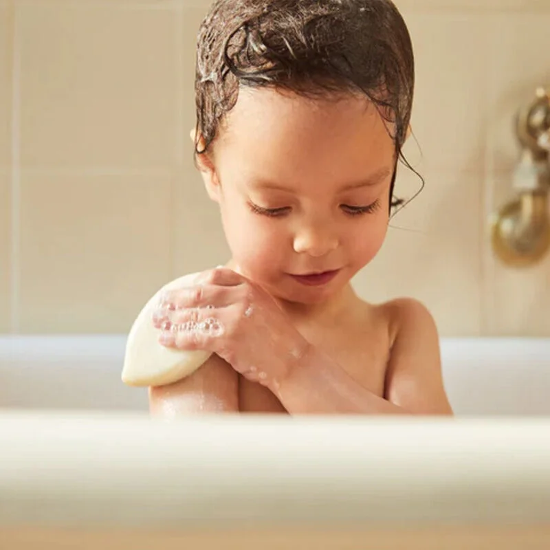 Obtenez une peau et des cheveux doux avec Mustela Pain Lavan 3