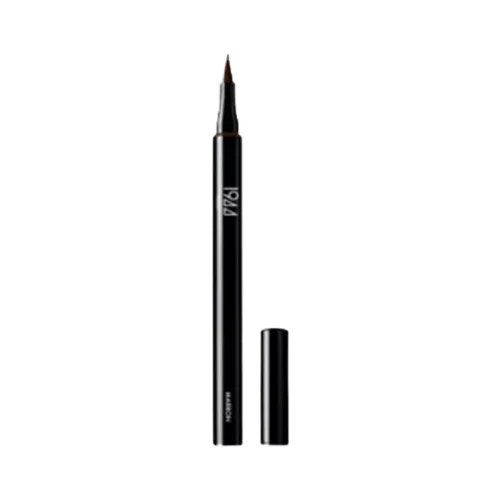 Obtenez un regard précis et durable avec l'Eyeliner La Plume 2