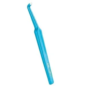 Erzielen Sie präzise Reinigung mit TePe Compact Tuft Bürste 2