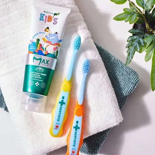 استمتع بابتسامة صحية لطفلك مع فرشاة Dentiste Kids 3