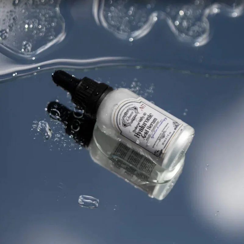 استمتعي ببشرة رطبة ومشرقة مع سيروم Rosece Hyaluron Milky 3