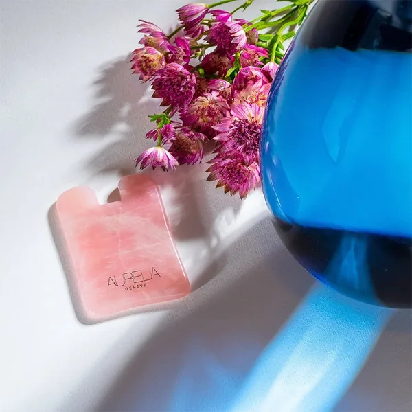 Aurelia Geneve Square-Shaped Gua Sha Stone - Rose Quartz 3