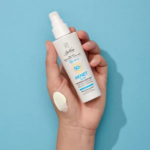 جل واقي الشمس بايو نايك أكنت صن SPF50+ 50 مل BioNike 2