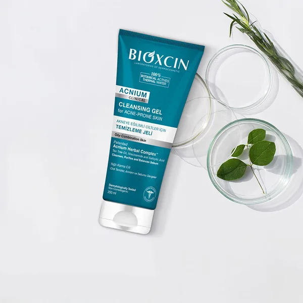 Obtenez une peau nette et matifiée avec Bioxcin Acnium 2
