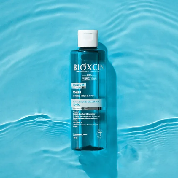 Équilibrez & Purifiez: Tonique Bioxcin Acnium pour Peau Nett 2