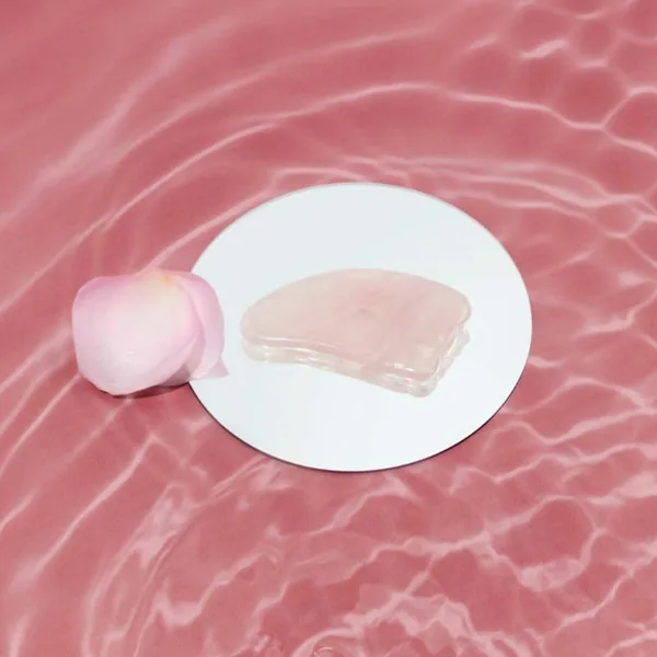Revitalisez votre Peau Fatiguée avec la Plaque de Massage Gü 2