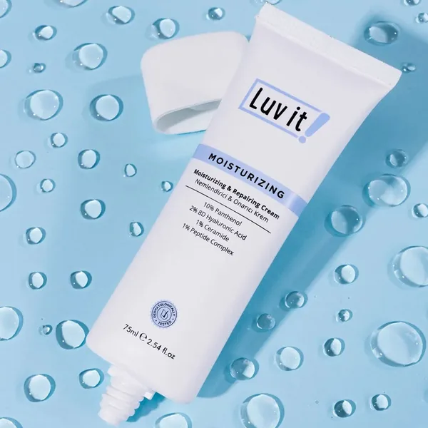 Erleben Sie strahlende Haut: Luv it Feuchtigkeits- & Reparat 2
