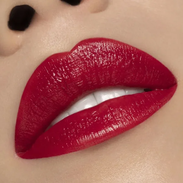 Obtenez des lèvres douces et mates avec PuroBio Lipstick 3