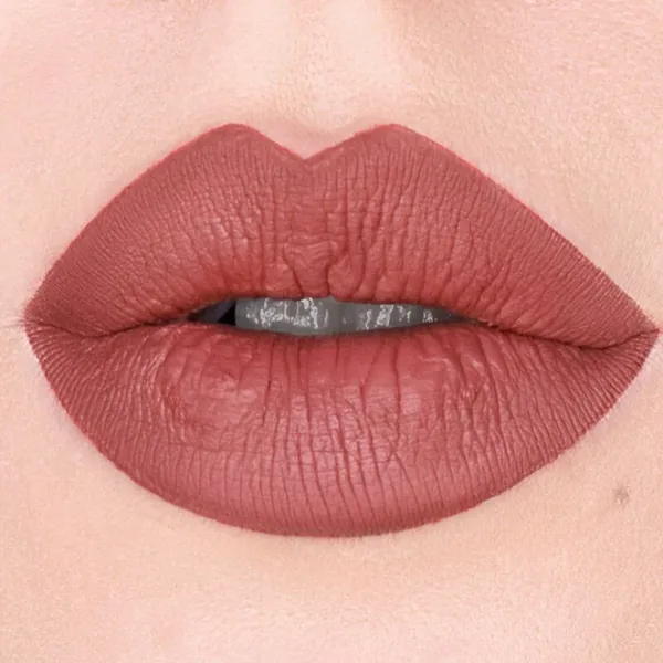 Erzielen Sie ein samtiges, mattes Finish mit PuroBio Liptint 3