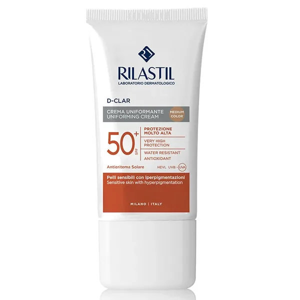 احصلي على بشرة موحدة ومحمية: ريلاستيل دي-كلار SPF50+