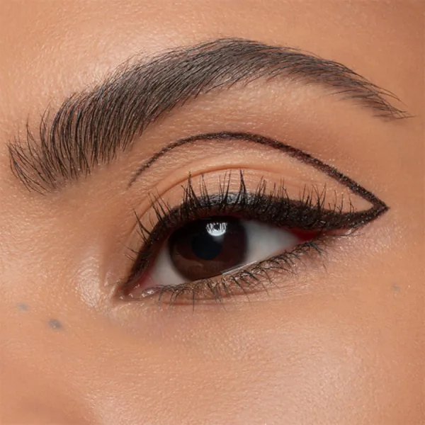 Essence قلم تحديد العيون من ايسنس، يدوم طويلاً، لون أسود 10، قطعة واحدة 4