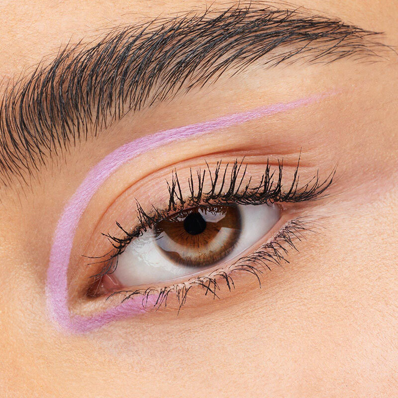 Sublimez votre regard avec le Crayon Yeux Longue Tenue Essen 3