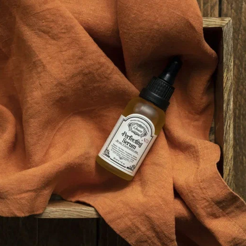 Révélez une peau fraîche et unifiée avec le Sérum Rosece R03 2