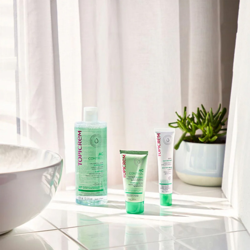 Obtenez une peau nette et fraîche avec l'Eau Micellaire Topi 2
