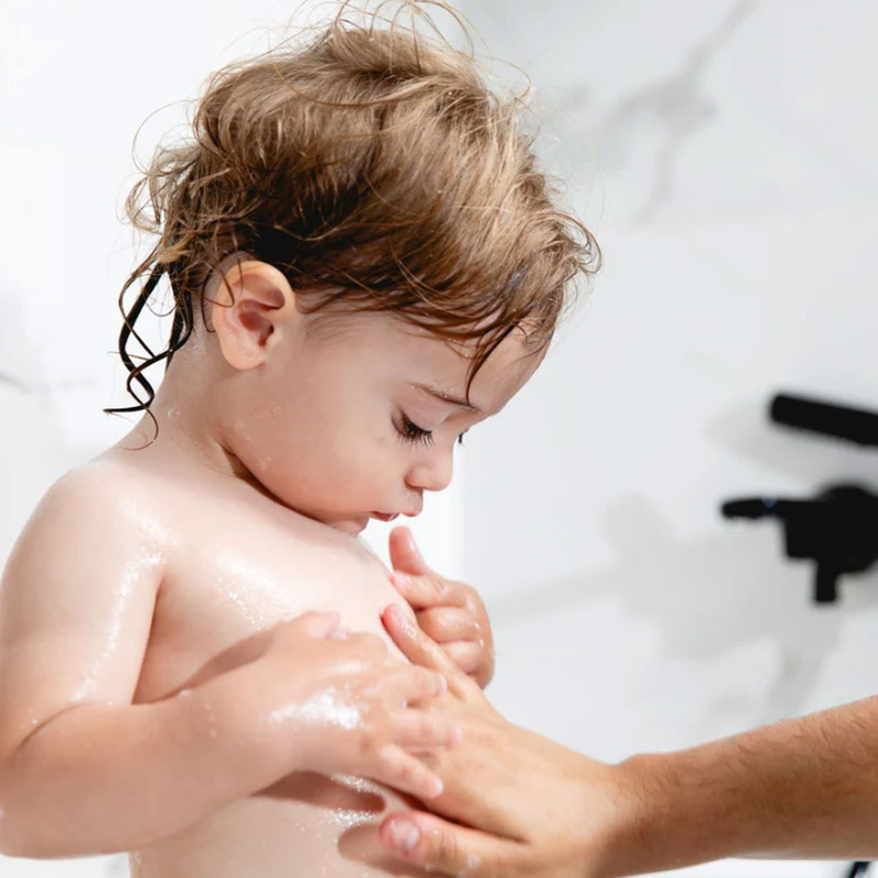 Apaisez & Hydratez : Gel Nettoyant Ultra-Riche Topicrem DA